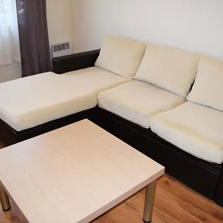 Apartament Detelina *
