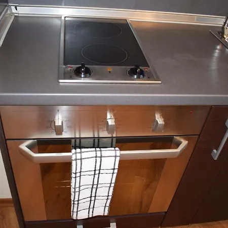 Detelina Apartman *
